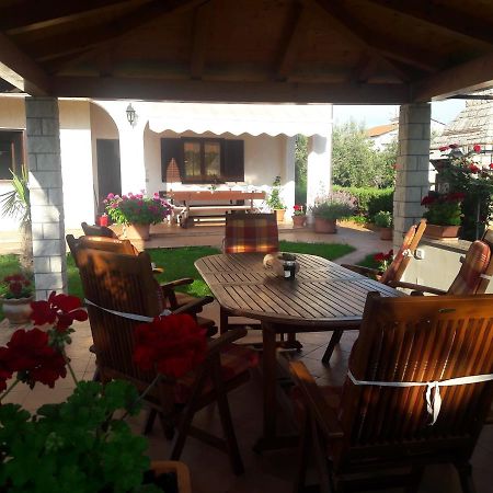 אומאג Apartments Jasna מראה חיצוני תמונה