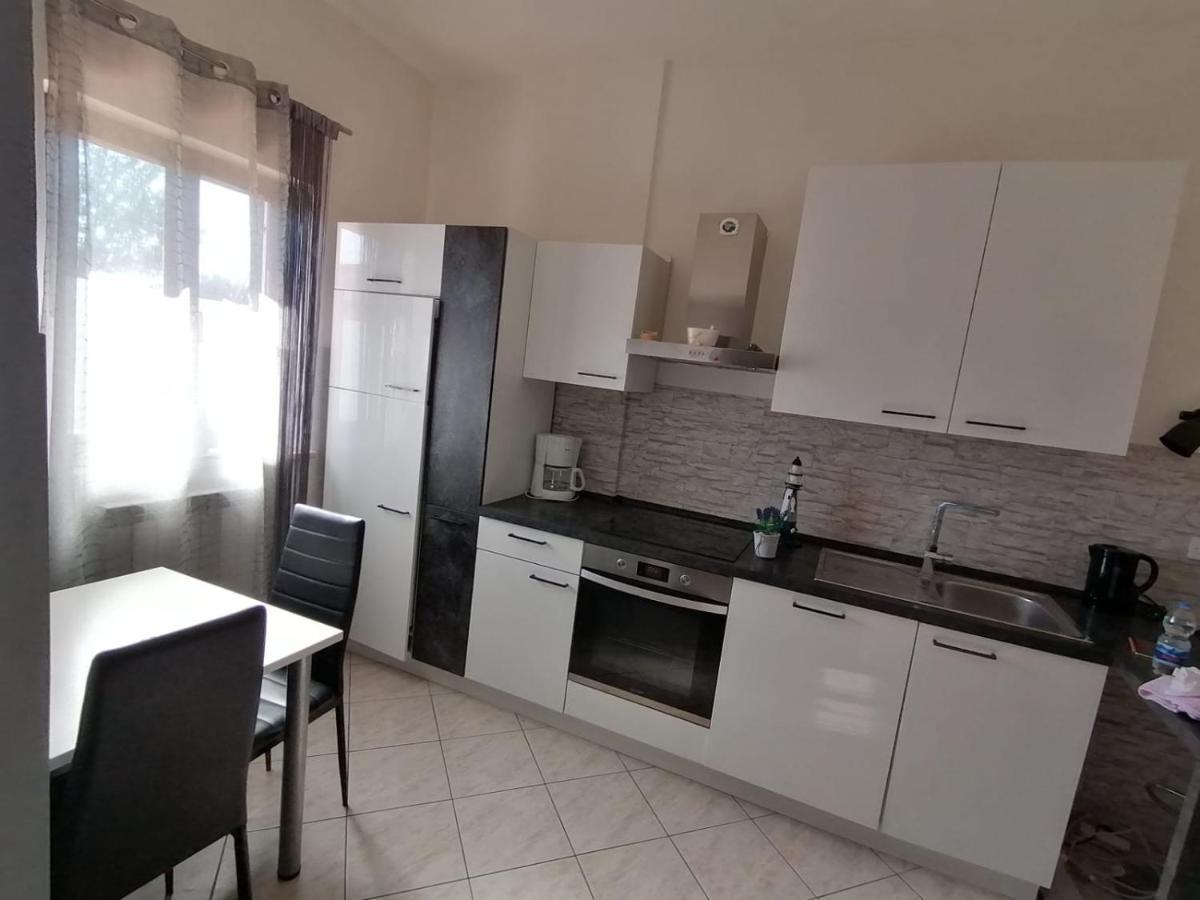 אומאג Apartments Jasna מראה חיצוני תמונה