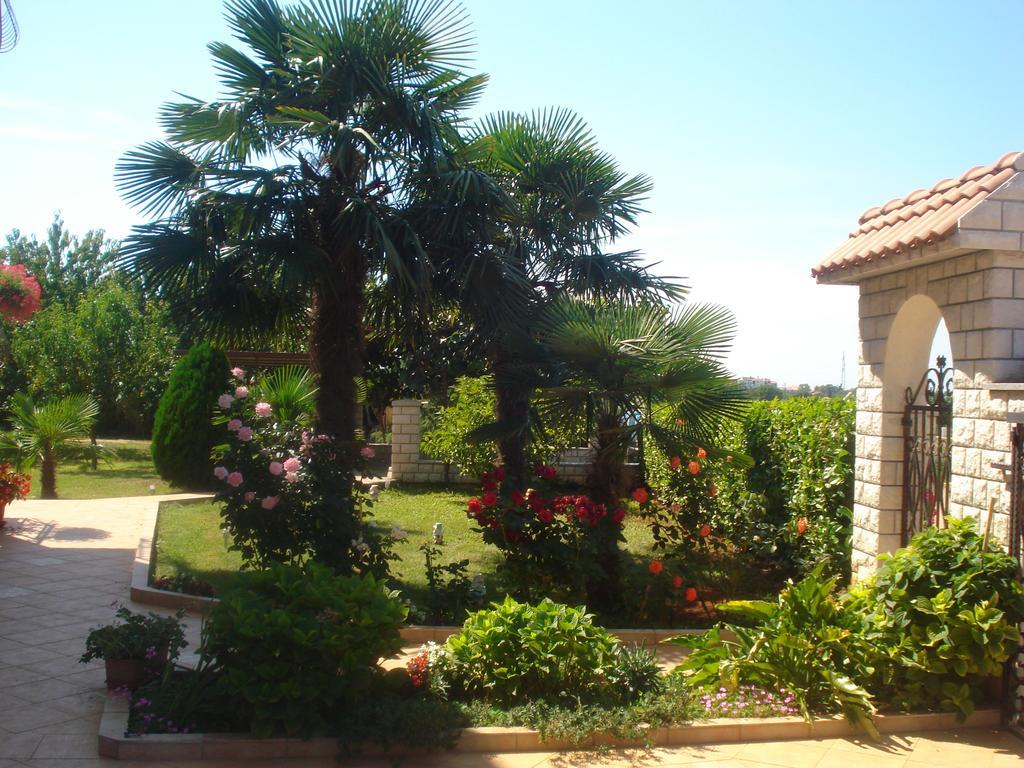 אומאג Apartments Jasna מראה חיצוני תמונה